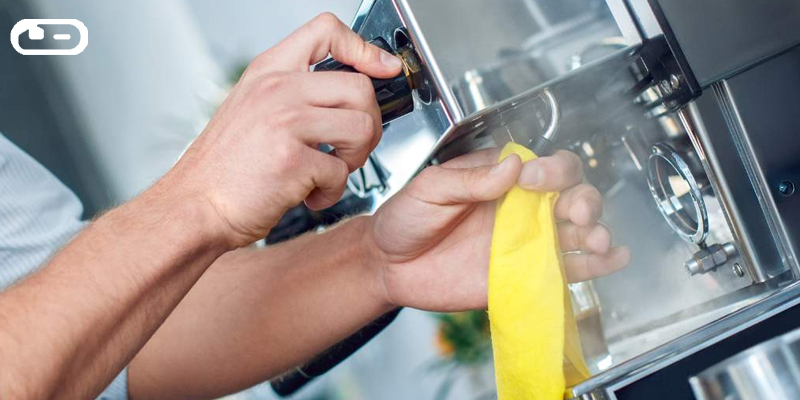 اهمیت تمیز کردن اسپرسوساز برای طول عمر بیشتر