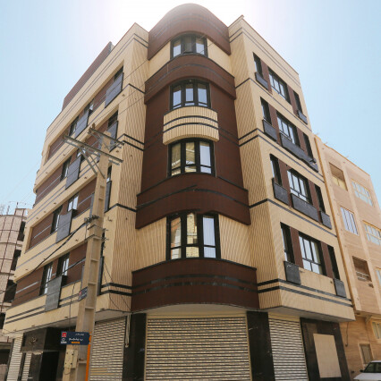 پنجره دوجداره رنگی