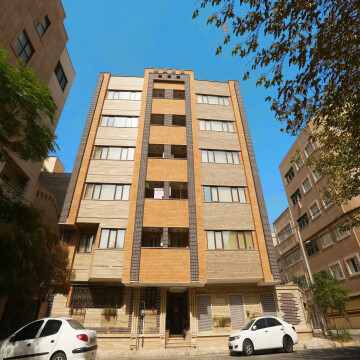 درب و پنجره رنگی