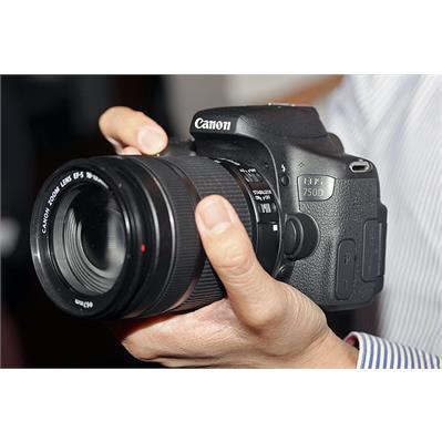 Canon 750 D