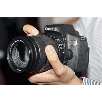Canon 750 D
